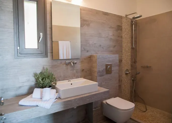 New Blue With Private Pool At Trapezaki Afrato
