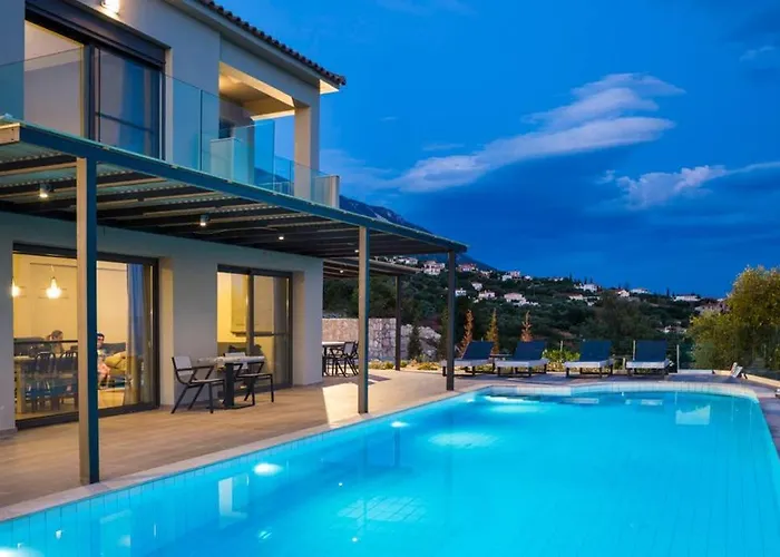 New Blue With Private Pool At Trapezaki וילה Afrato