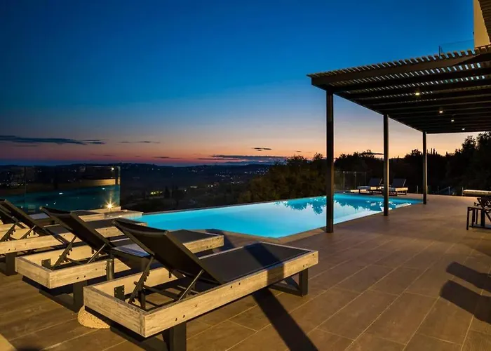 New Blue With Private Pool At Trapezaki וילה Afrato