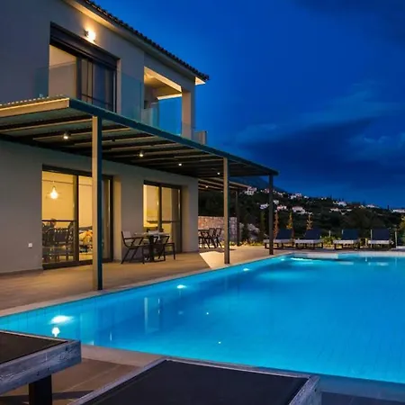 ヴィラ New Blue With Private Pool At Trapezaki Afrato